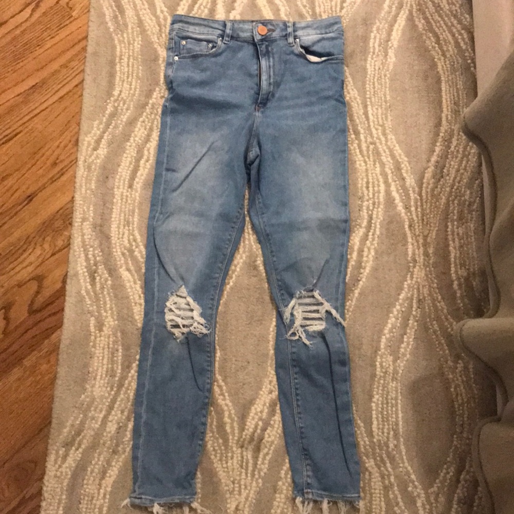 High-Waisted Jeans.